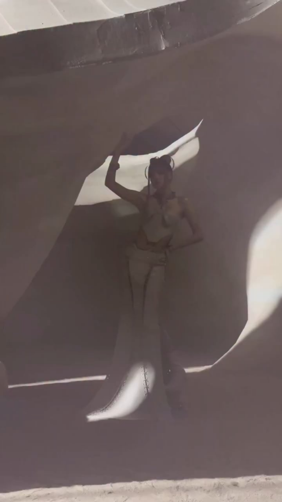 260309 بلاك بينك - 'GO' M/V مقطع خلف الكواليس (ليزا)