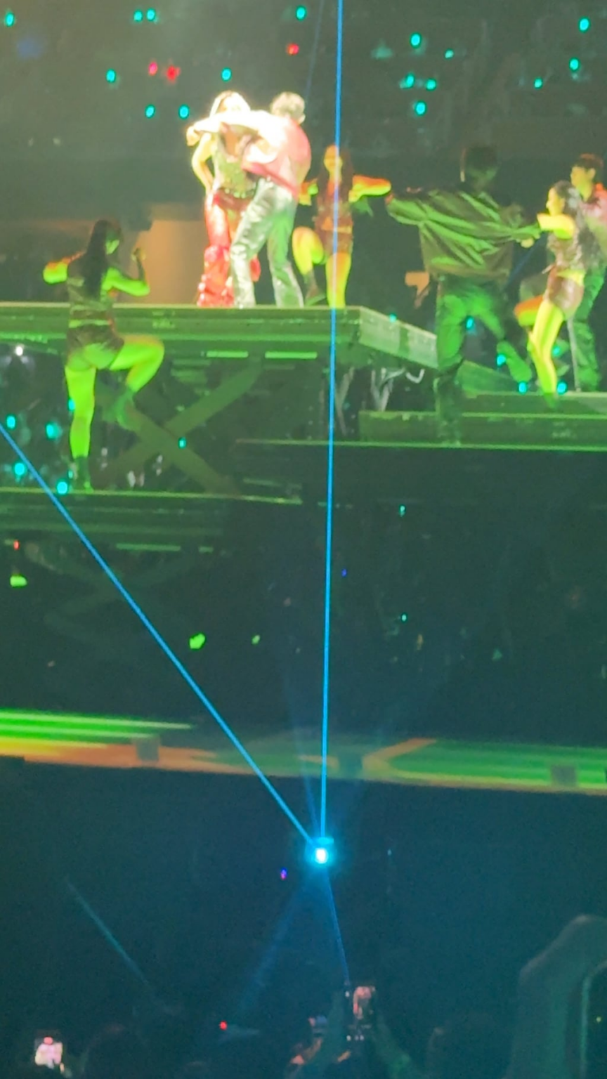 MEEEE في أورلاندو D1