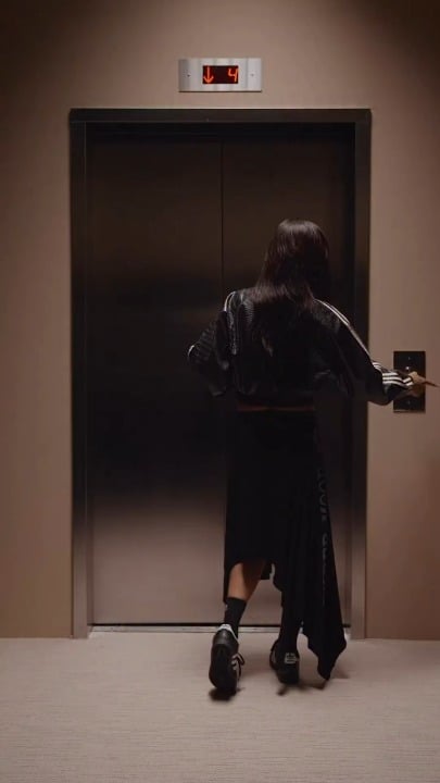 260313 جيني لأديداس أوريجينالز