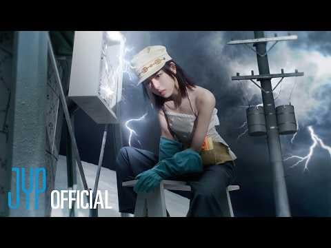 ITZY Yuna – Ice Cream (عرض أول منفرد) ITZY Yuna - Ice Cream (عرض أول منفرد)