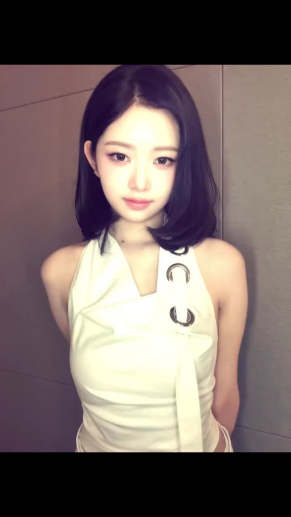 260308 تحديث TikTok الرسمي لـ IVE مع Rei - انظر إلي، النجوم قد صعدت