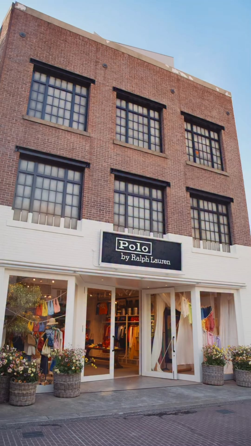 260322 تحديث Instagram Polo Ralph Lauren - "نظرة على مجموعة #ThePoloPlay مع SANA. تنضم عضوة TWICE إلى Polo Ralph Lauren في متجر Cat Street للسيدات في طوكيو لاستكشاف الأنماط الجديدة الملونة لهذا الموسم."