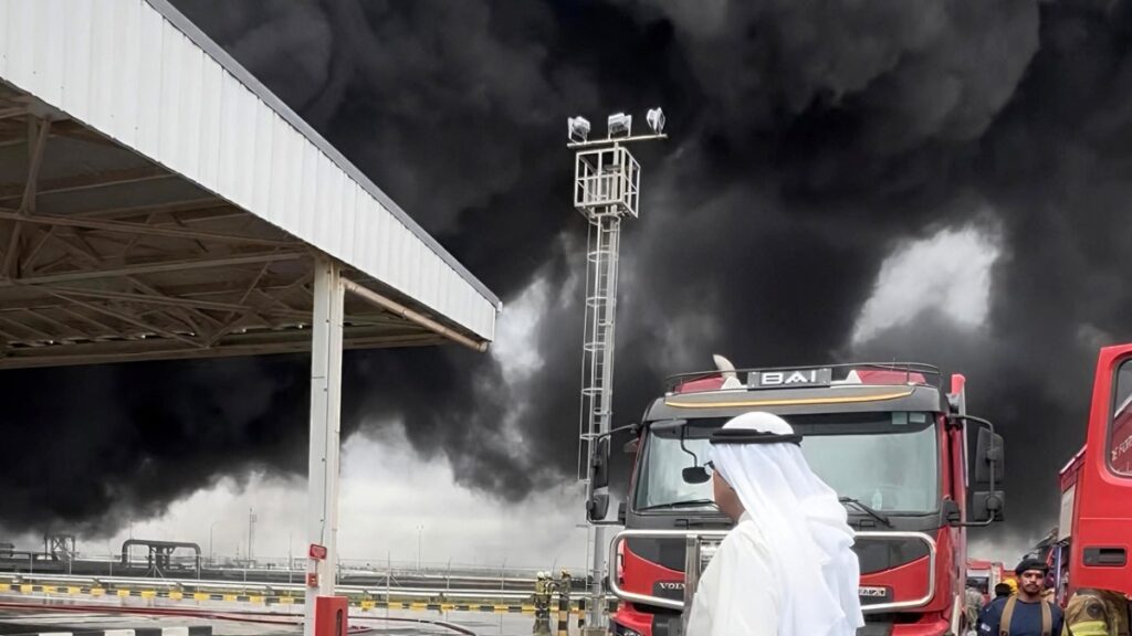 دول خليجية تعلن اعتراض موجات جديدة من الصواريخ والمسيّرات الإيرانية | أخبار
