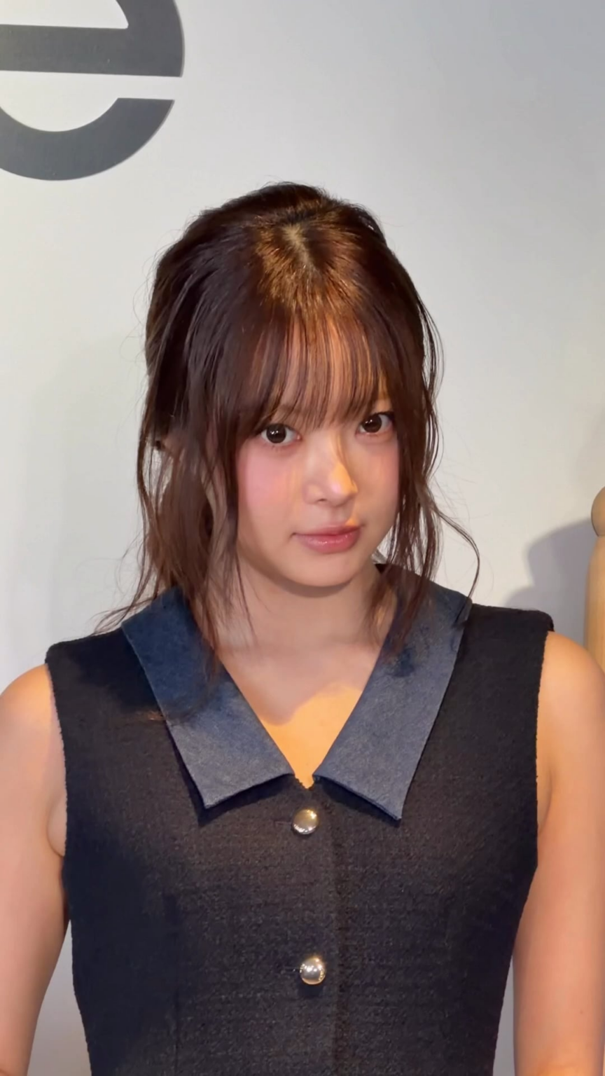 260319 تحديث مجلة عيون على الانستقرام مع هونغ ايونتشاي