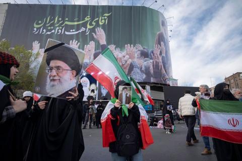 طهران كما بدت الأحد