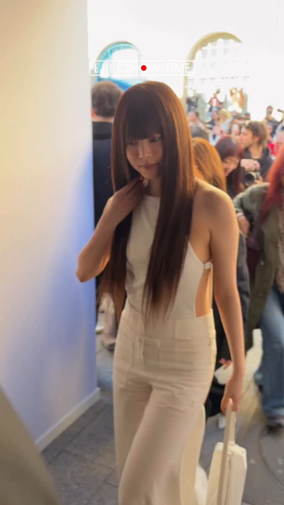 260304 - تحديث الانستقرام لـ Elle Korea مع هونغ ايونتشاي