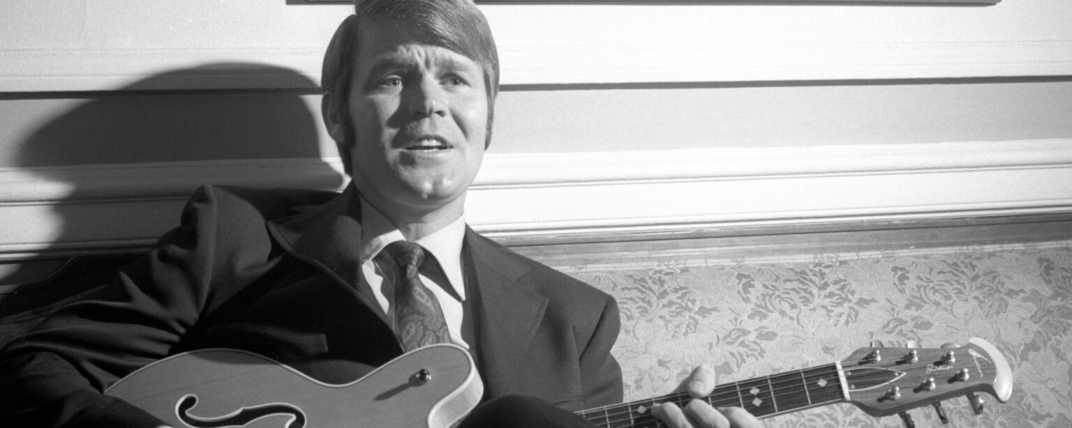 الرسالة الأساسية التي اعتقد مؤلف الأغاني جيمي ويب أنها ضاعت في أغنية “جالفيستون” لجلين كامبل