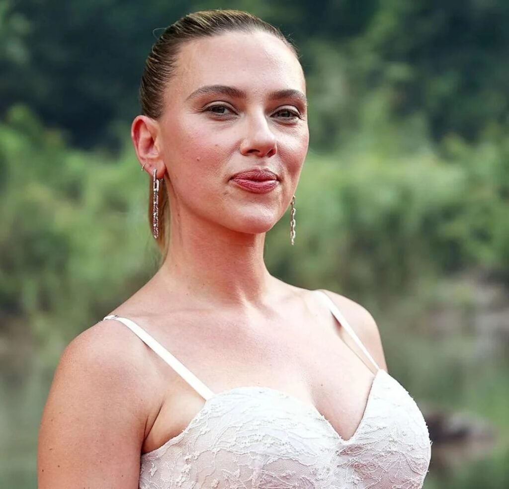 Scarlett Johansson Scarlett Johansson