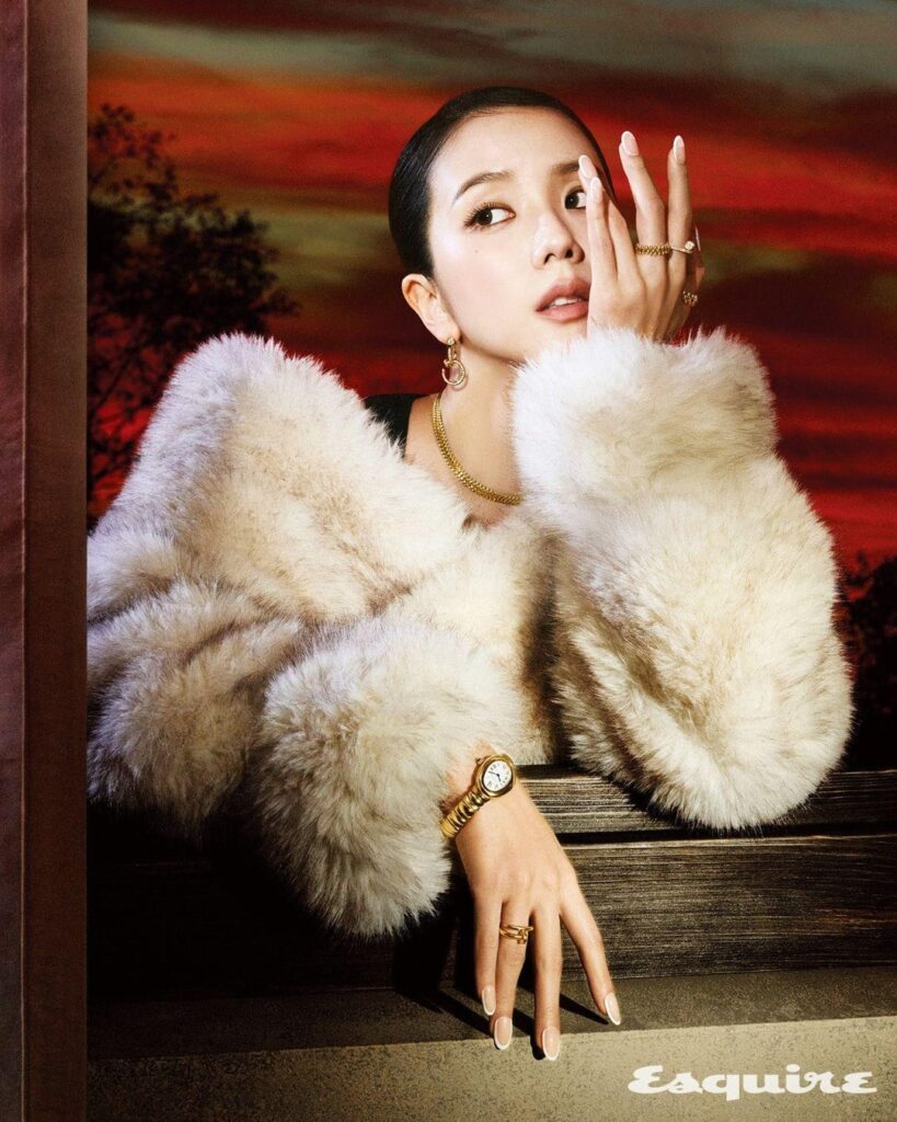 260303 Jisoo x Cartier لـ Esquire Korea  إصدار خاص