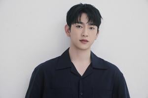 جينيونغ عضو GOT7 سيصدر ألبومًا منفردًا في مايو