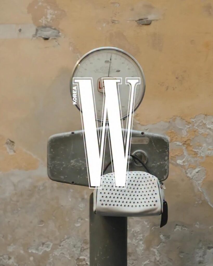 260302 تحديث انستقرام W Korea مع Hong Eunchae (2)