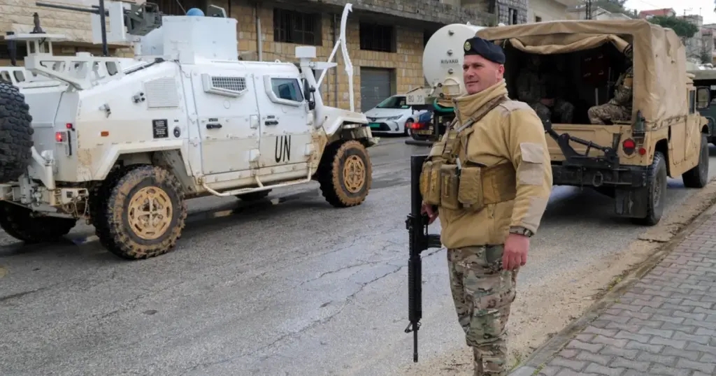 لبنان.. هجوم إسرائيلي يودي بحياة جندي ويونيفيل يفقد اثنين لبنان.. هجوم إسرائيلي يودي بحياة جندي ويونيفيل يفقد اثنين