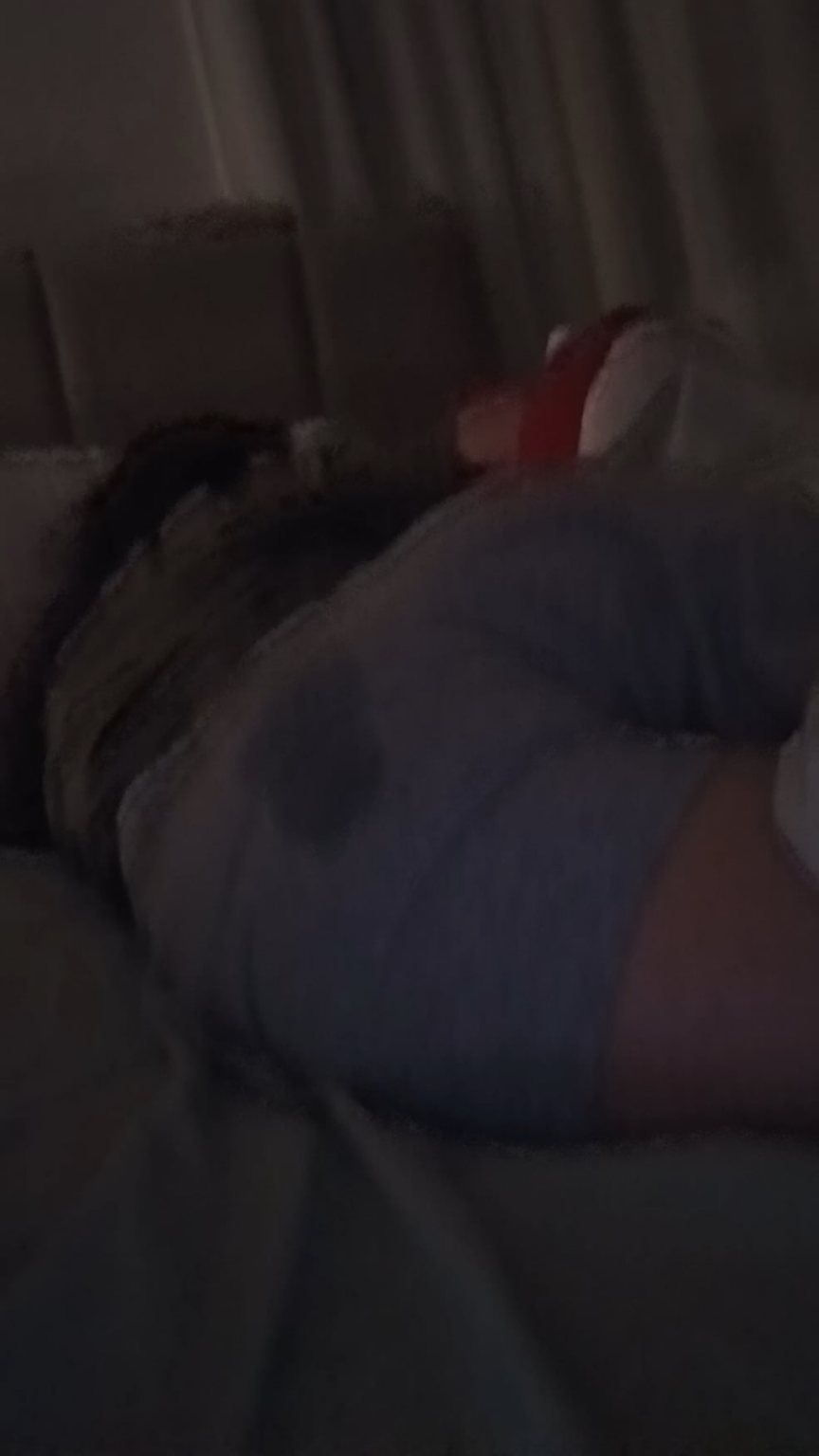 Kuzenin götünü yalamaca.