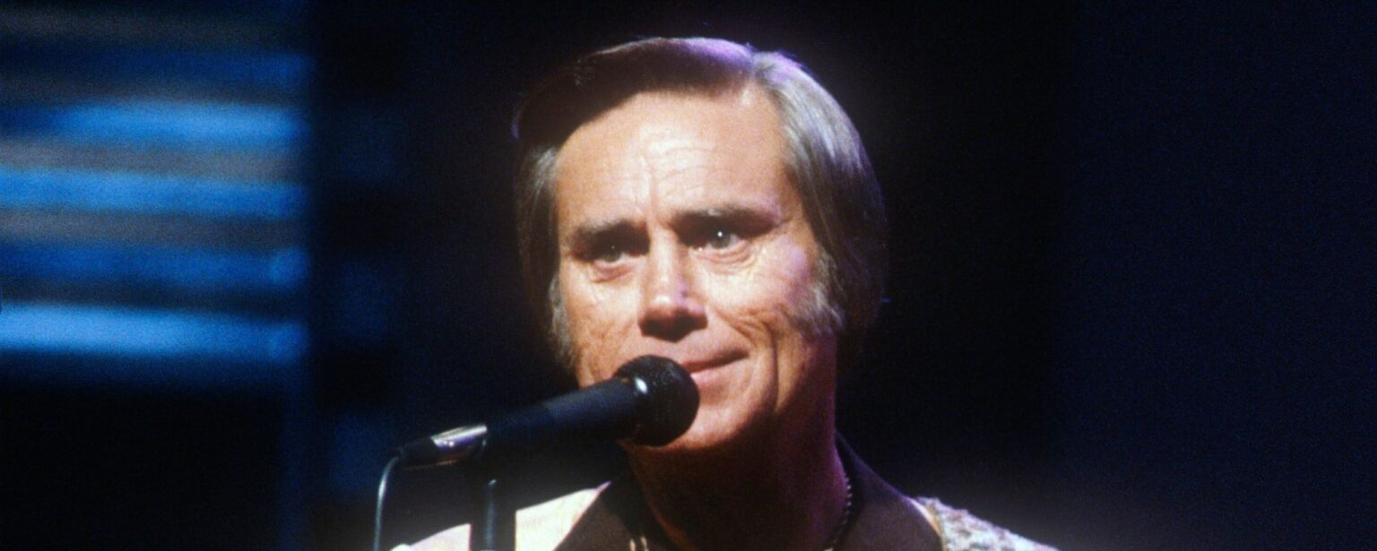 3 كلاسيكيات ريفية كلاسيكية لا يزال مؤلفو الأغاني يدرسونها حتى اليوم