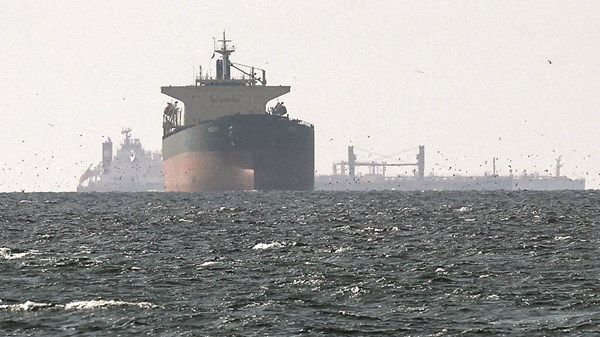 مباحثات مرتقبة في بريطانيا بهدف تشكيل ائتلاف لفتح مضيق هرمز مباحثات مرتقبة في بريطانيا بهدف تشكيل ائتلاف لفتح مضيق هرمز