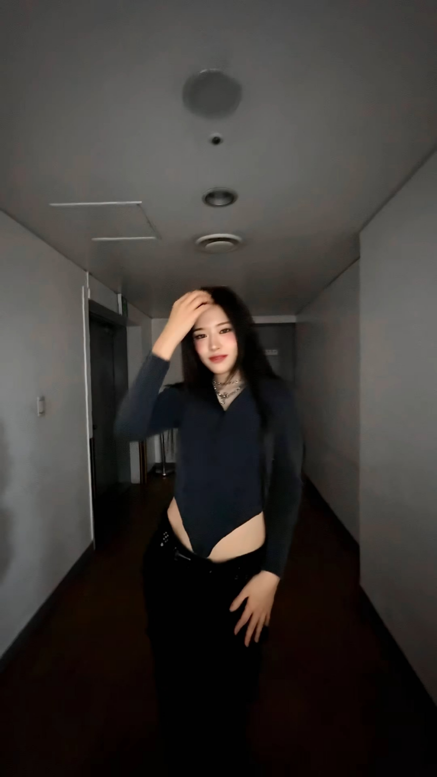 260309 تحديث IVE الرسمي على التيك توك مع يوجين - ദി uṕ̖-