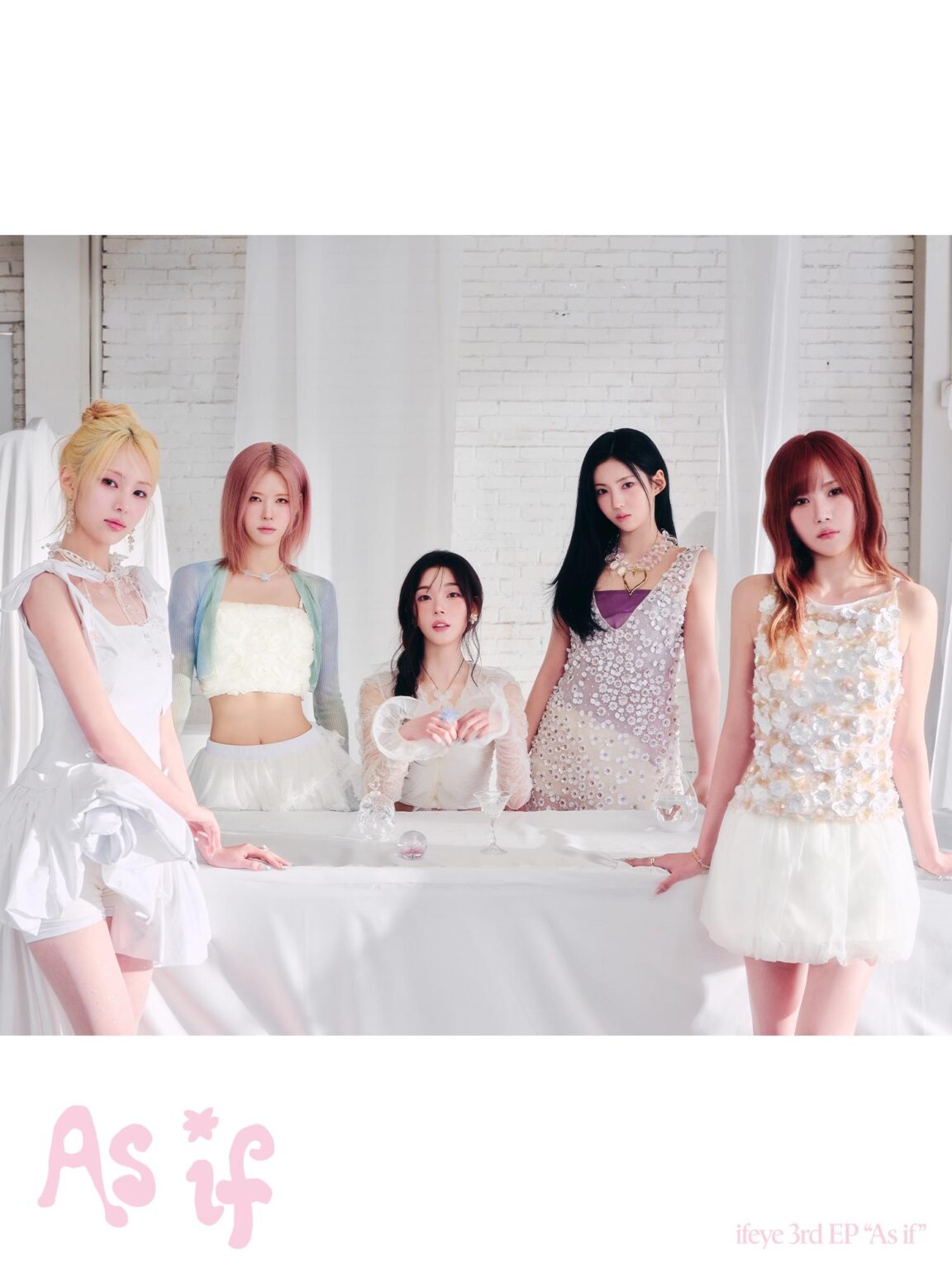 ifeye – EP الثالث: كما لو (Concept Photo Hazy Ver. – Group) ifeye - EP الثالث: كما لو (Concept Photo Hazy Ver. - Group)