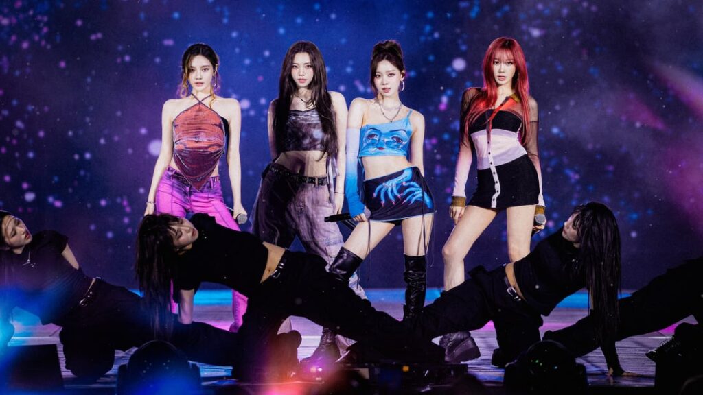 حزمة خلفيات aespa OT4 (تتضمن خلفية خاصة لمسرح الغلاف "Chu~")