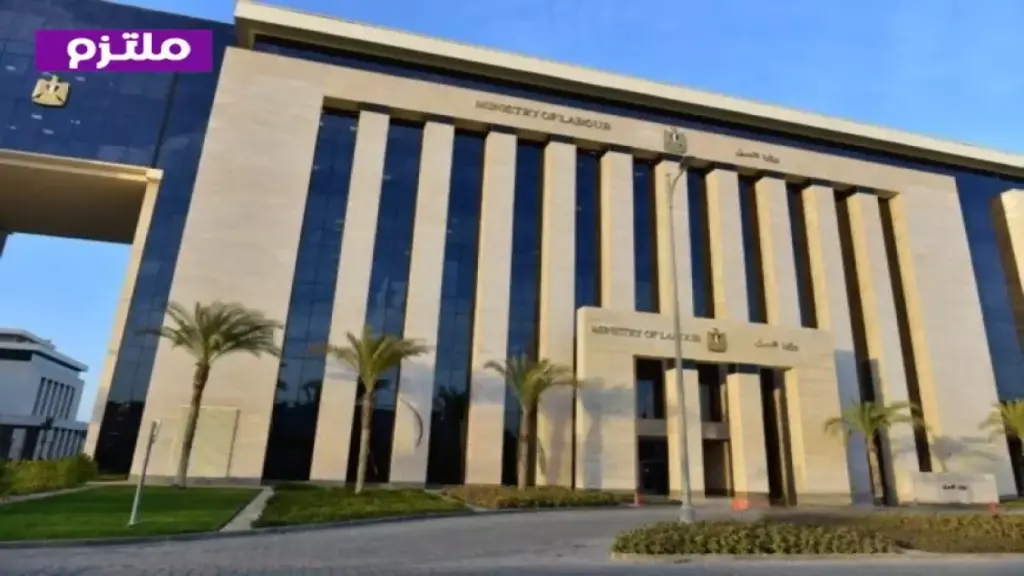 عاجل: قرار تاريخي.. 6 فئات في السعودية تحصل على إقامة مجانية مدى الحياة! هل أنت منهم؟