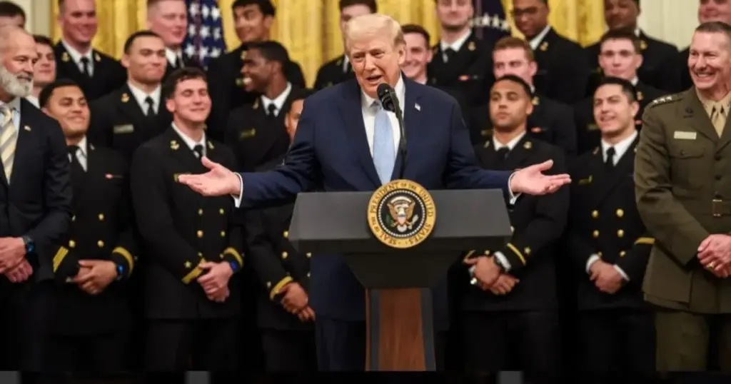 ترمب للمفاوضين الإيرانيين: تعاملوا بجدية قبل فوات الأوان ترمب للمفاوضين الإيرانيين: تعاملوا بجدية قبل فوات الأوان