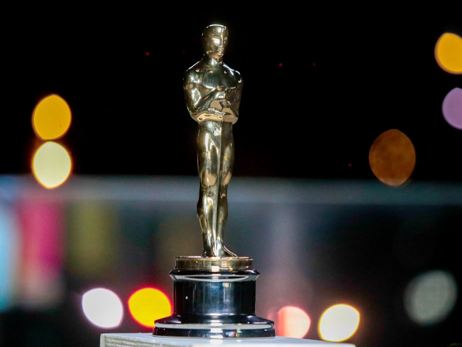 من يخطف تمثال الأوسكار؟.. صراع القمة بين "معركة تلو الأخرى" و"الخطاة" | فن