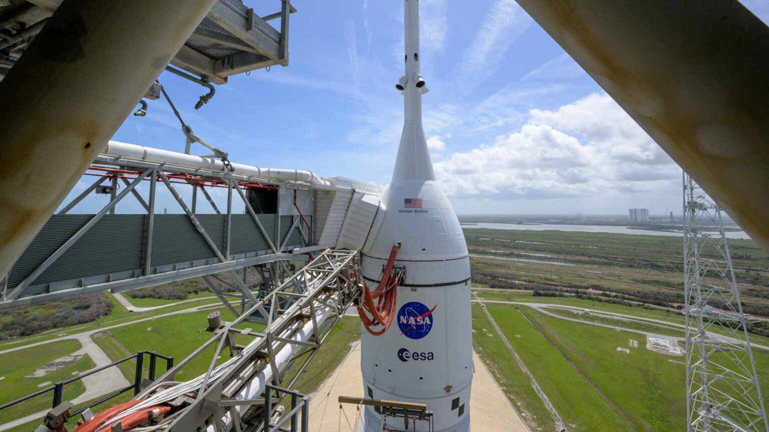 بعد نصف قرن..ناسا تبدأ العد العكسي لإطلاق مهمة أرتيميس 2 القمرية بعد نصف قرن..ناسا تبدأ العد العكسي لإطلاق مهمة أرتيميس 2 القمرية