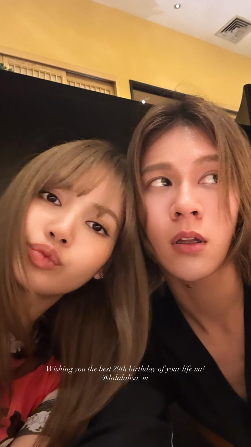 260327 تحديث قصة this_is_jjay على IG مع ليزا