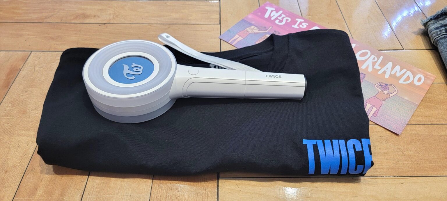 على وشك رؤية توايس لأول مرة :)