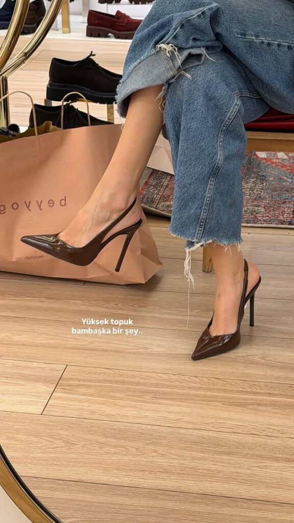 Deniz Esensu Deniz Esensu