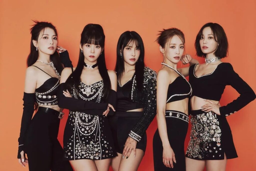 ذكرى سنوية 19 سعيدة لفرقة كارا!