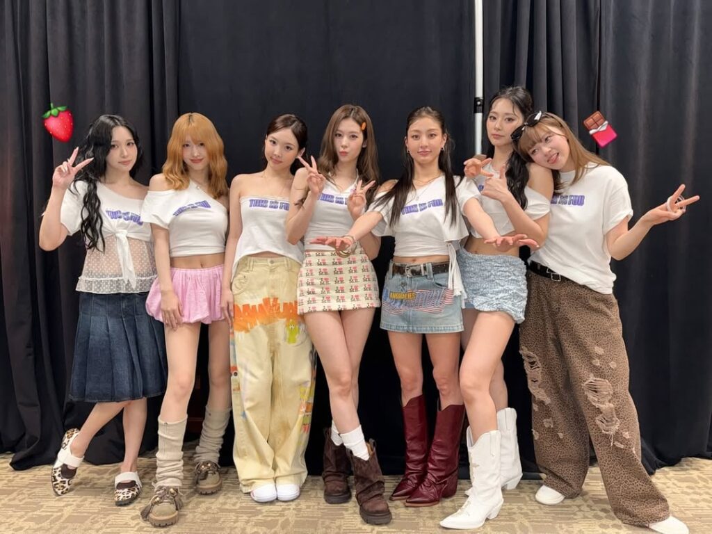 260330 تحديث توايستغرام - توايس  جولة عالمية في أورلاندو - اليوم الثاني كل أغنية شعرت بصوت أعلى معك، أورلاندو 🫶🏻🍫🍓- شكرًا لك أورلاندو 💙