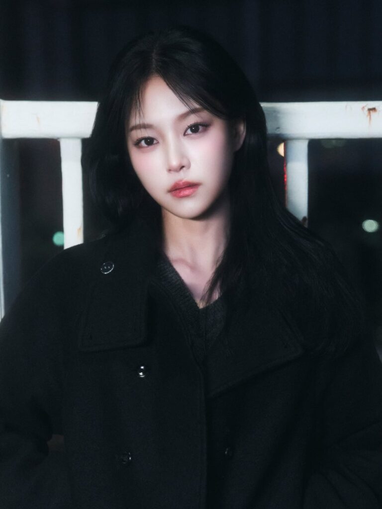 LATENCY - الألبوم المصغر الأول: LATE O' CLOCK (الصورة المفاهيمية 1)