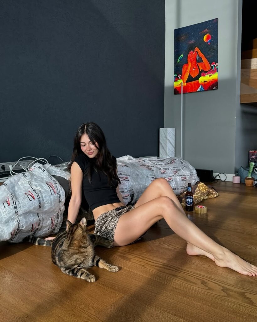 Türkü Su Demirel Türkü Su Demirel