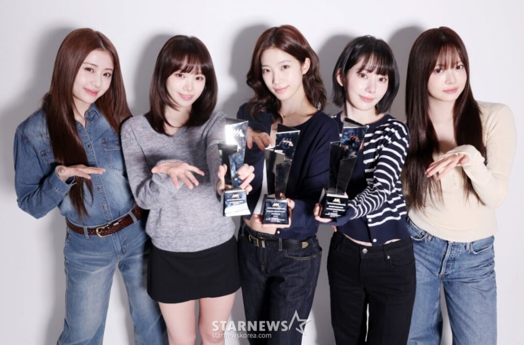 260322 LE SSERAFIM - StarNews Korea (مقابلة مصورة)