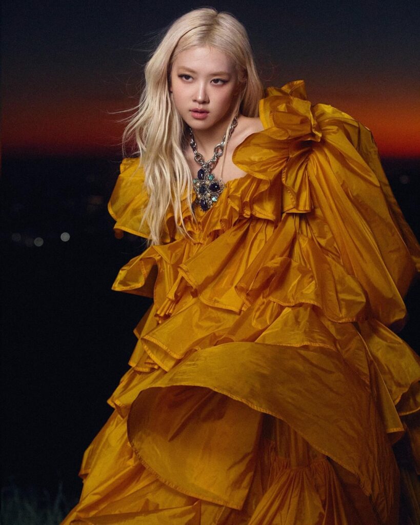 روزيه لكتاب CR Fashion