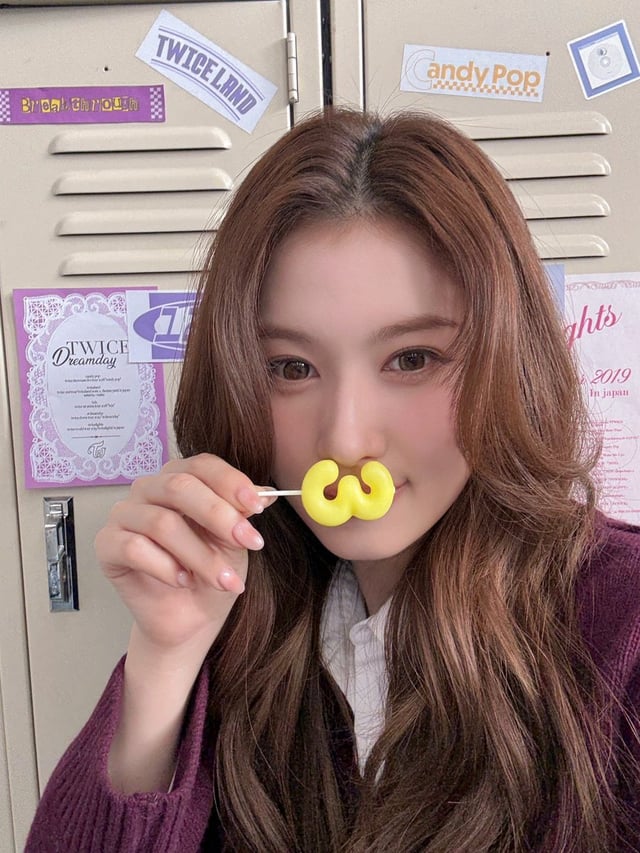 260318 تحديث تويتر اليابان - 🍭مرة واحدة للذكرى التاسعة لليابان D-3🍬 مرة واحدة، شكرًا لك على الذكرى التاسعة، هذا لكل ما عندي من مرة🥳❤️‍🔥 (سانا، داهيون)