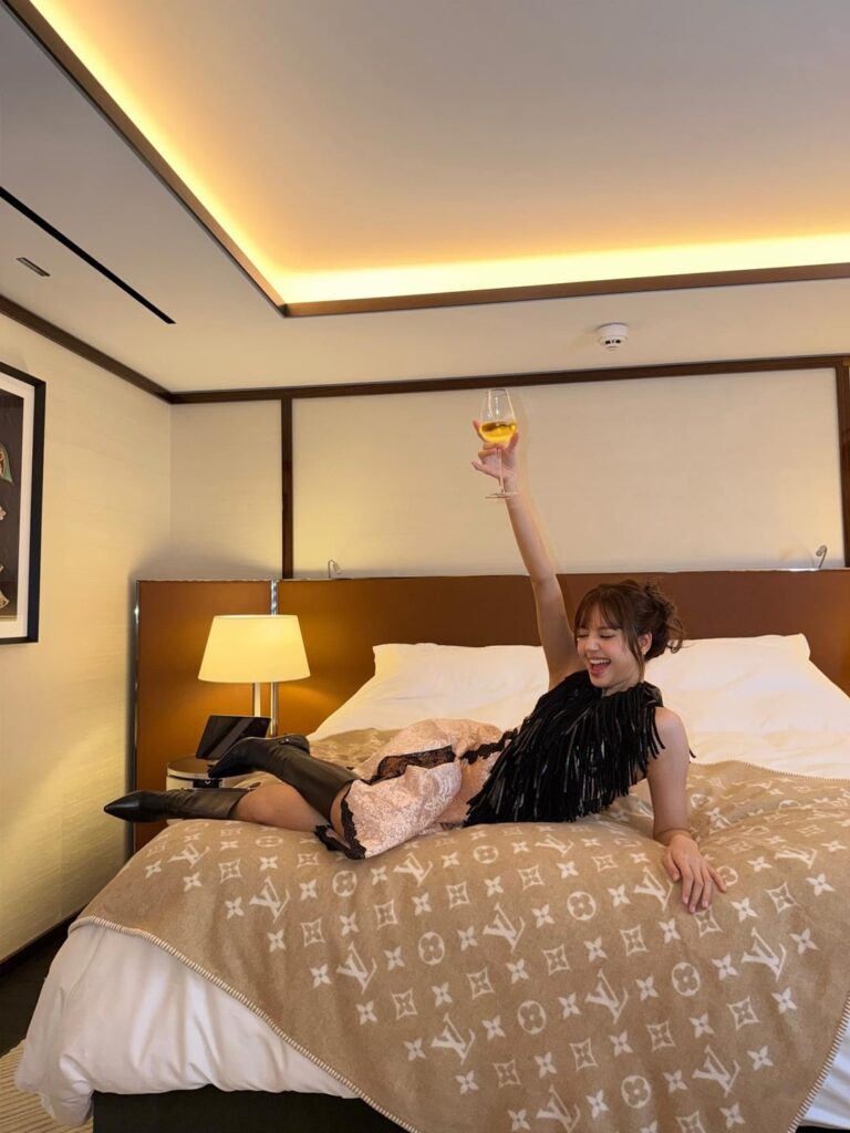 260311 تحديث ليزا على الانستقرام