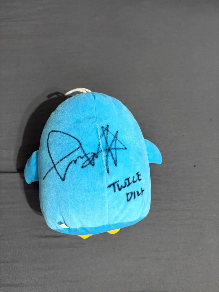 لقد حصلت على أول "سلعة" موقعة!