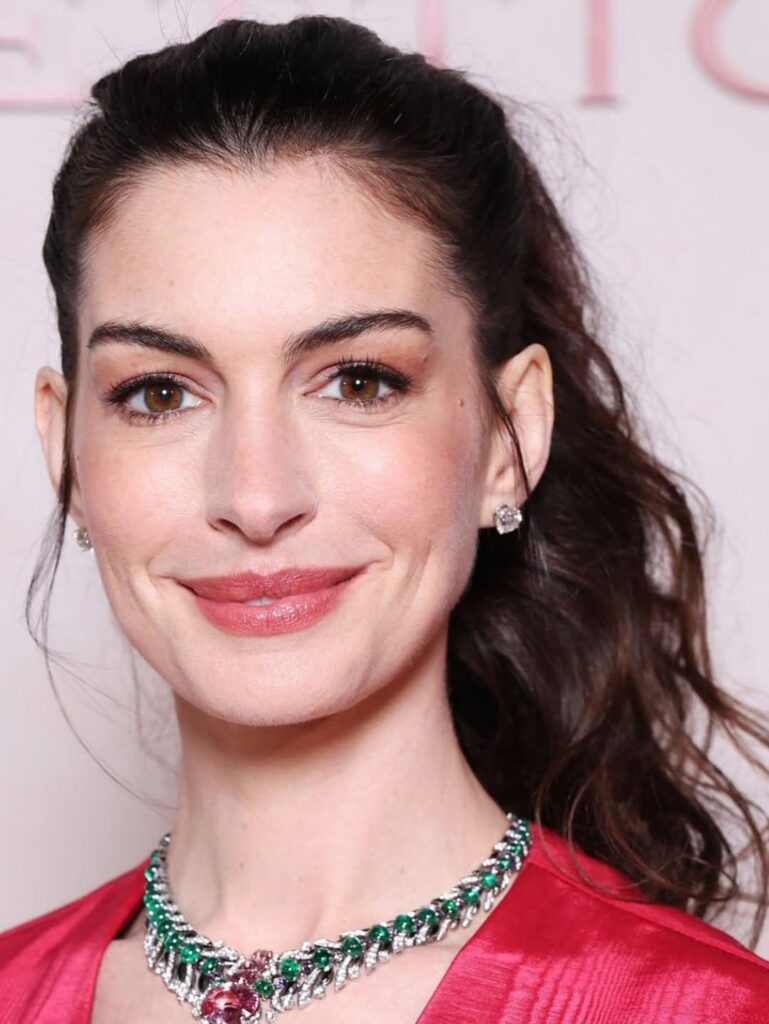 Anne Hathaway Anne Hathaway