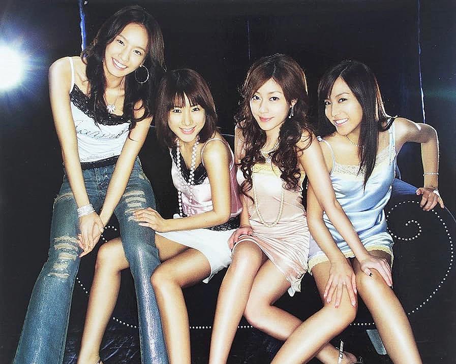 الذكرى السنوية الخامسة والعشرون السعيدة للمجوهرات!