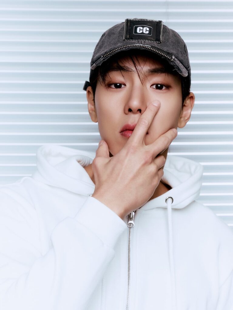 MONSTA X - الألبوم الإنجليزي: Unfold (نسخة Concept Photo Alive - شونو، مينهيوك)