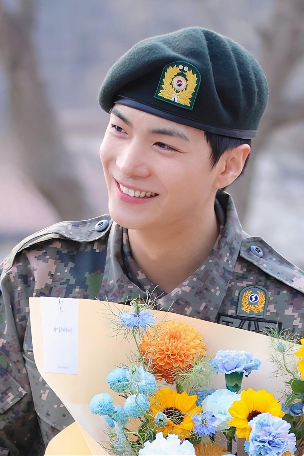 تم تسريح كيم جونغهيون من NU’EST من الخدمة العسكرية تم تسريح كيم جونغهيون من NU'EST من الخدمة العسكرية