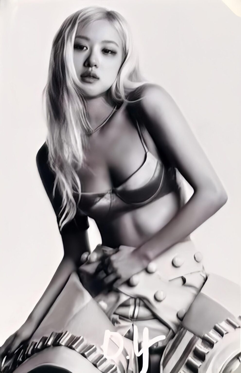 روزي بلاك بينك [DEADLINE] مسح