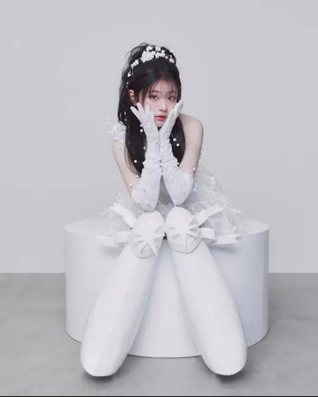 QWER - الألبوم المصغر الرابع: الحفل (الصور المفاهيمية)