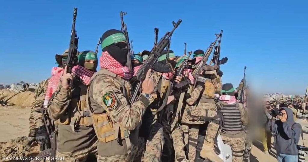 مسؤولان في حماس: الحركة مستعدة للتخلي عن بعض أسلحتها