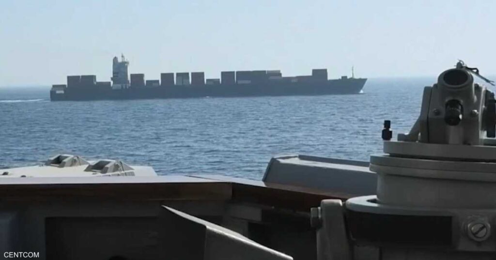 بعد إعلان ترامب.. فيديو للحظة إطلاق النار على سفينة إيرانية