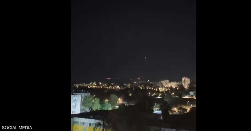 إسرائيل تعترض "مقذوفات" أطلقت من لبنان