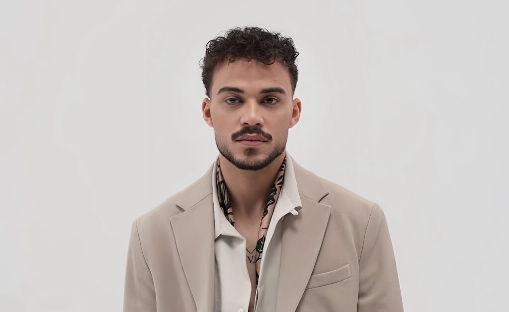 سيلاوي يحتفل بالمليار الأول ويعلن عن “ميني ألبوم” استثنائي