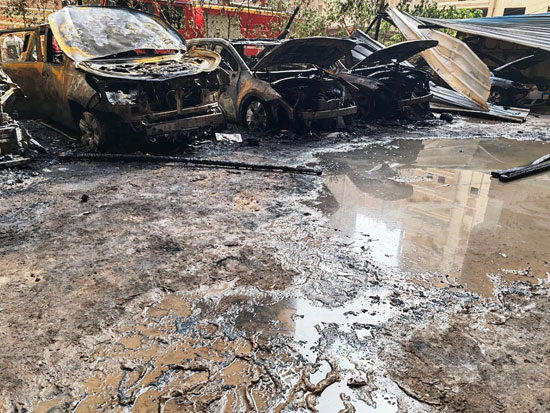 تفحم-6-سيارات-في-حريق-جراج-سيارات-بالزقازيق