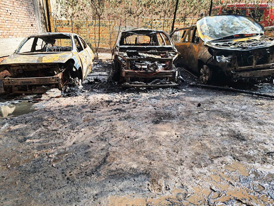 حريق-6-سيارات-في-جراج-سيارات-بالزقازيق